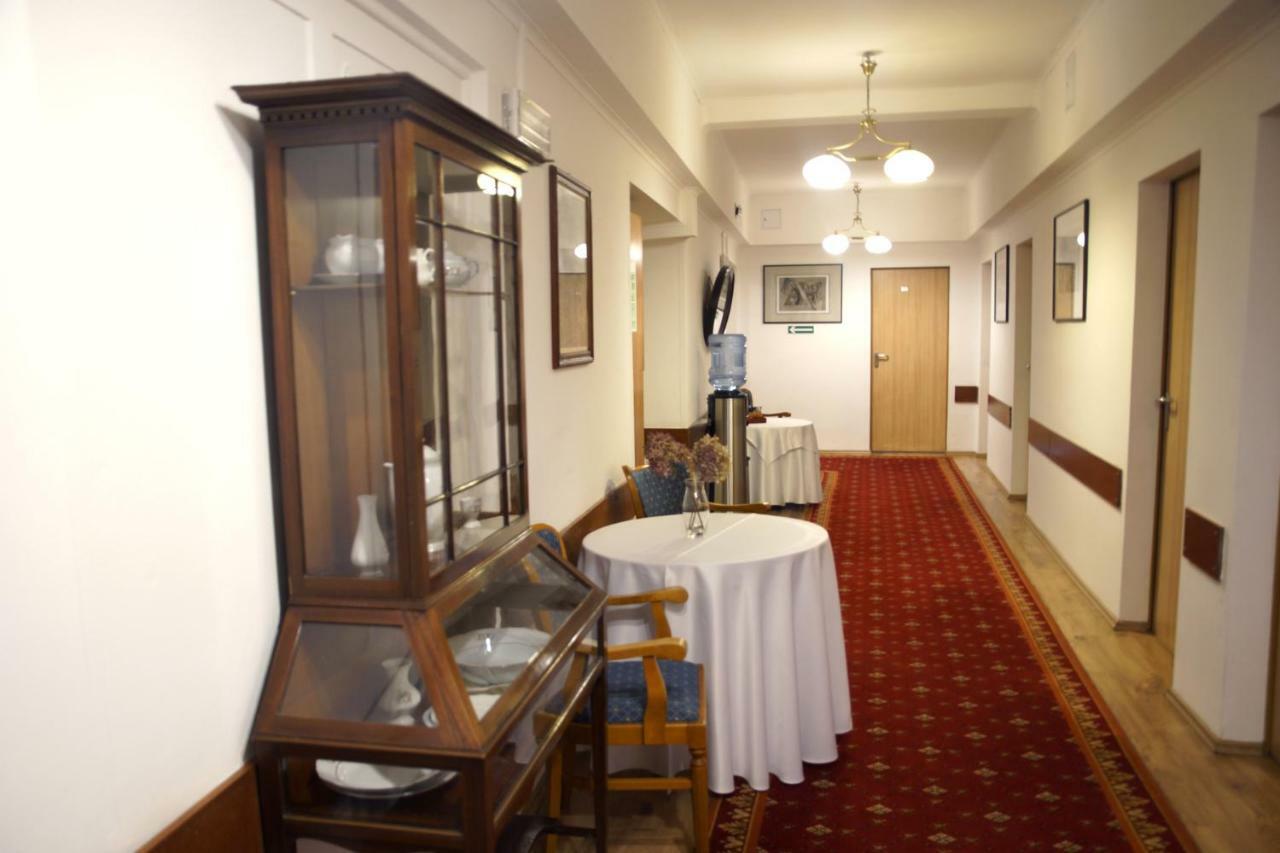 Pokoje Goscinne Dom Literatury Varşovia Exterior foto